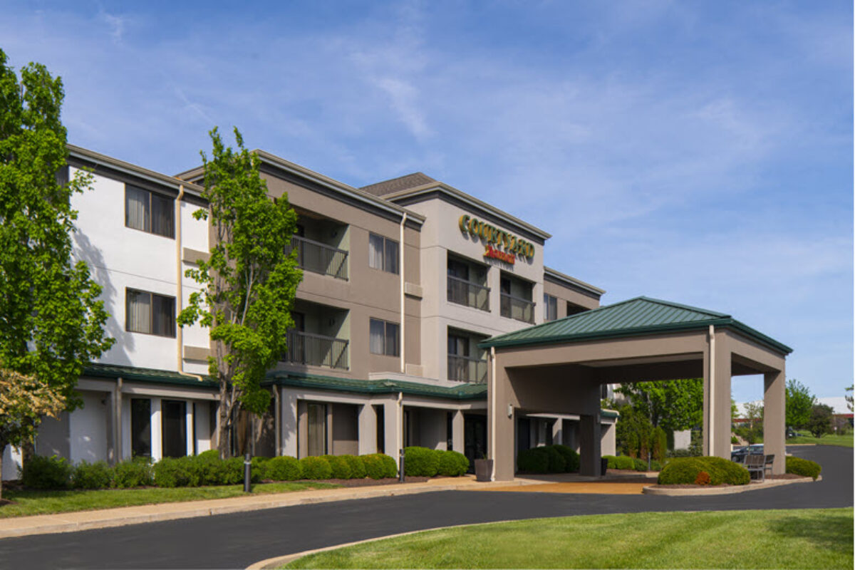 Courtyard by Marriott Airport/Earth City